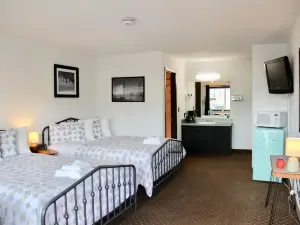 Chalet Inn