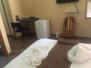 Ramorwa Guest Lodge