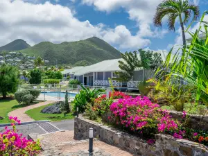 Esmeralda Resort