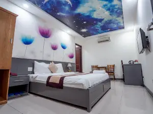 Luxury Hotel