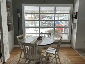 Charming 3 br 2 bath house in peaceful Hartwell with AC, WiFi