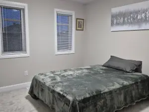 Elegance and serenity on Parkview Terrace/Élégance et sérénité sur Parkview Terr