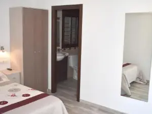 Iznájar Suites