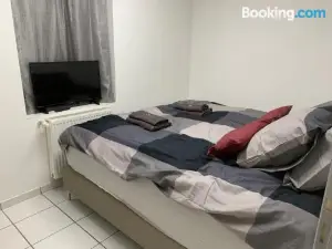 Très Bel Appartement Cosy Proche de la Gare et de l'hôpital - Immommer