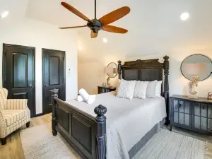 Lakefront Oasis with Patio in Hot Springs, Arkansas!