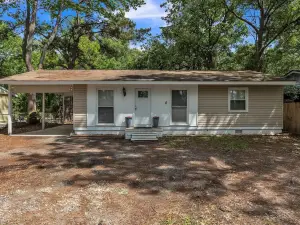 Cozy and Peaceful - Great Outdoor Space 3 Bedroom Home by Redawning