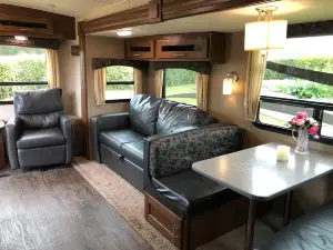 Executive Caravan