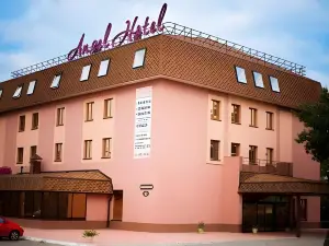 Angel Hotel (Ангел)