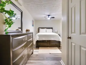 Pet-Friendly Zanesville Haven w/ Game Room!