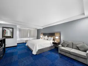 Admiralty Inn & Suites - a Red Collection Hotel