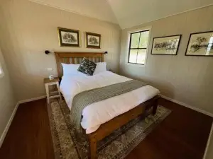 The Cabin at Rocklee Grove
