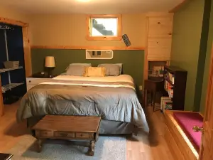 Secluded beautiful home (rental of half of our home) 12 miles from Marquette, MI