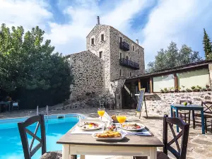 Pyrgos Petropoulaki