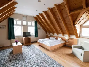 โรงแรมอัมซตัดท์เฮาส์