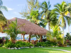 Paraiso Rainforest and Beach Hotel
