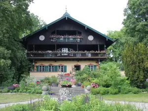 Villa Zollhaus Bed & Breakfast