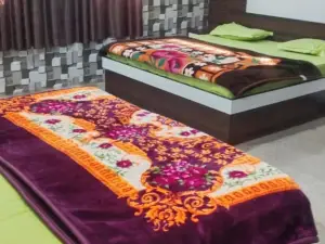 Hotel Premdeep Aashray Vridavan