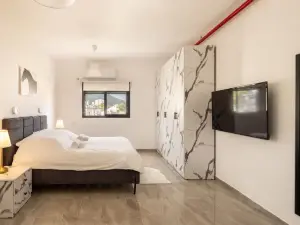 Stella Maris Vista Apartment by Sea N' Rent