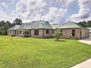 Spacious Elko Home - 6 Mi to Georgia Fairgrounds!