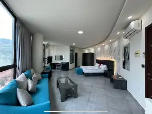 Le Six Hotel and Resort