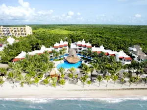 Hidden Beach Resort Au Naturel Adults Only Catamarán, Cenote & More Inclusive