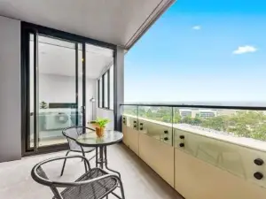 Luxury Apartment Overlooking Macquarie University