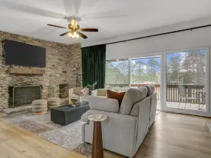 Golfview Condo at Lake Sam Rayburn