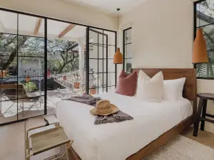 Sendero Hotel