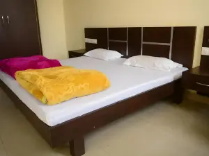 Kiwi Hotel and Spa