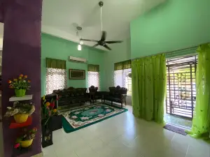 Qaseh Ma Homestay Gambang