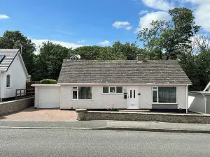80 Breeze Hill