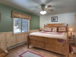 Cozy Cabin with Fenced Backyard and Wood Stove - Charming Retreat