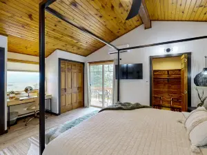 Twisted Rose Cabin