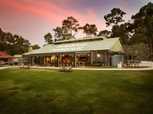 Paradise Country Farmstay