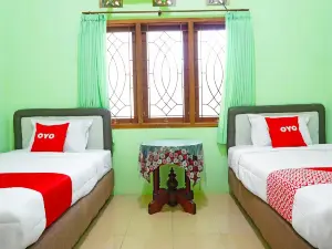 Super OYO 91568 Trisna Srabah Resort Homestay & Resto