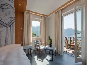 Albergo Carcani by Ketty & Tommy