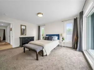 NEW 797 Lakeshore rd Paradise