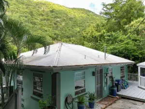 Villa de Paz, STJ 4 BR/2.5B, 2-8 guests Pool Private Renovated AC backup power