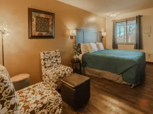 Shady Acre Inn and Suites