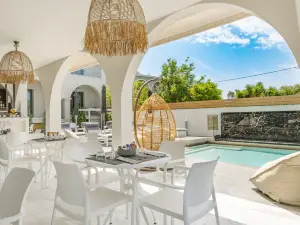 Nikon Boutique Hotel