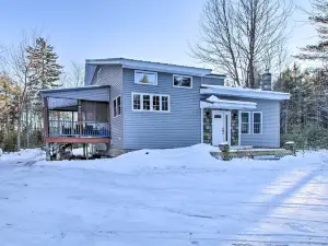 Inviting Countryside Home: 4 Mi to Long Lake!