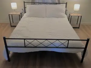 Cozy 1.5 story bungalow in downtown Ste. Genevieve!