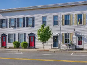 Cozy Maryland Abode - Gas Grill, Near Devils Den!