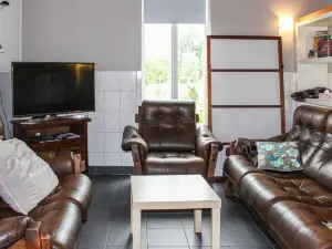 Stunning Home in Acquoy with 9 Bedrooms and Wifi