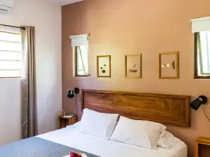 Nautilus Surf & Yoga Villas Santa Teresa