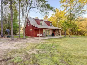 Georgia Farmhouse: Lake Access, Private Beach