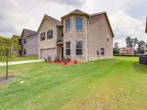 Walnut Grove Haven: Spacious Retreat w/ Fireplace!