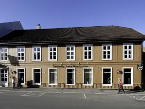 Home Hotel Hammer