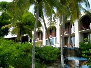 Hotel on the Cay