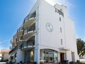 Altamira Residence